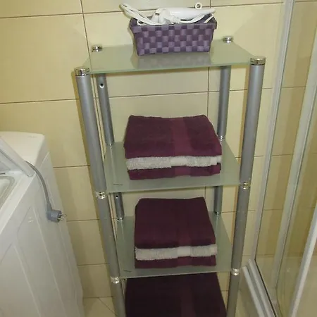 Apartment Luani Zdrelac