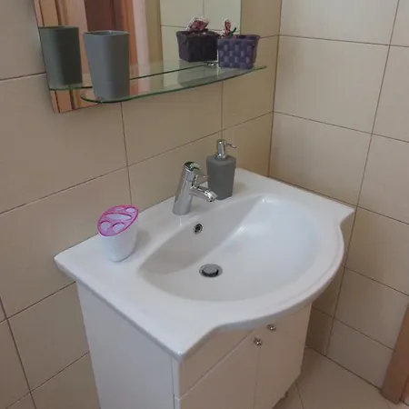 Apartment Luani *
