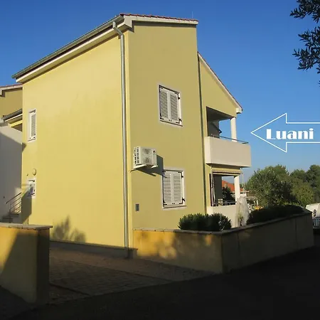 Apartment Luani *