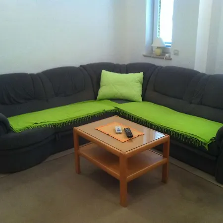 Apartment Luani *