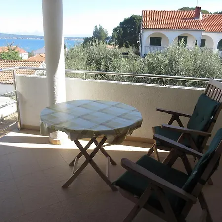Apartament Luani